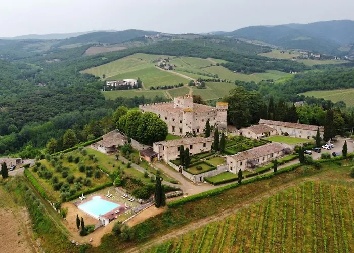 Castello Di Meleto Wine Destination - Camere in Castello e Appartamenti